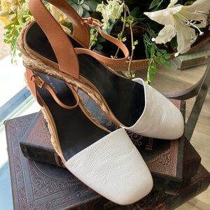 Tory Burch Closed toe Espadrille  White Purity  - Size: 9.5